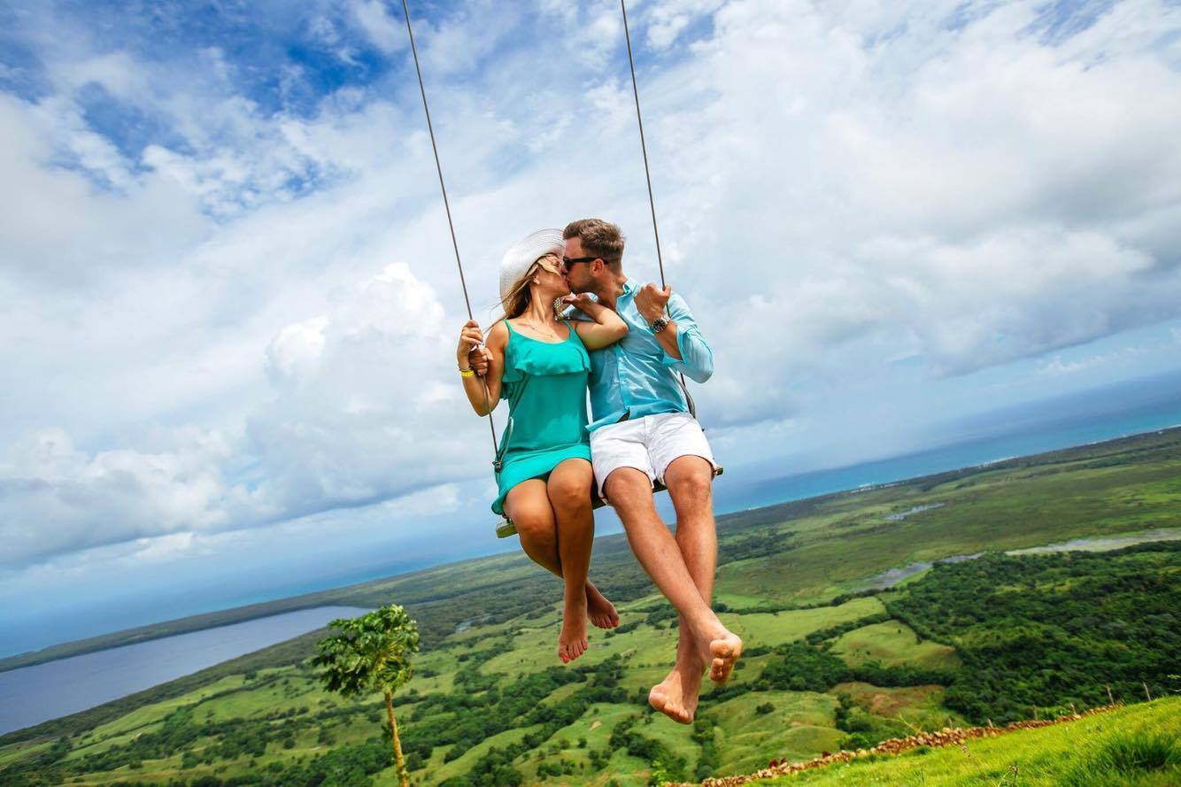 Panoramic view from Montaña Redonda with swing